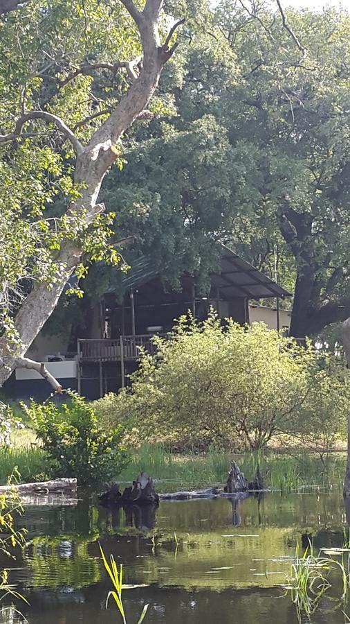Caprivi Mutoya Lodge And Campsite Катима-Мулило Экстерьер фото